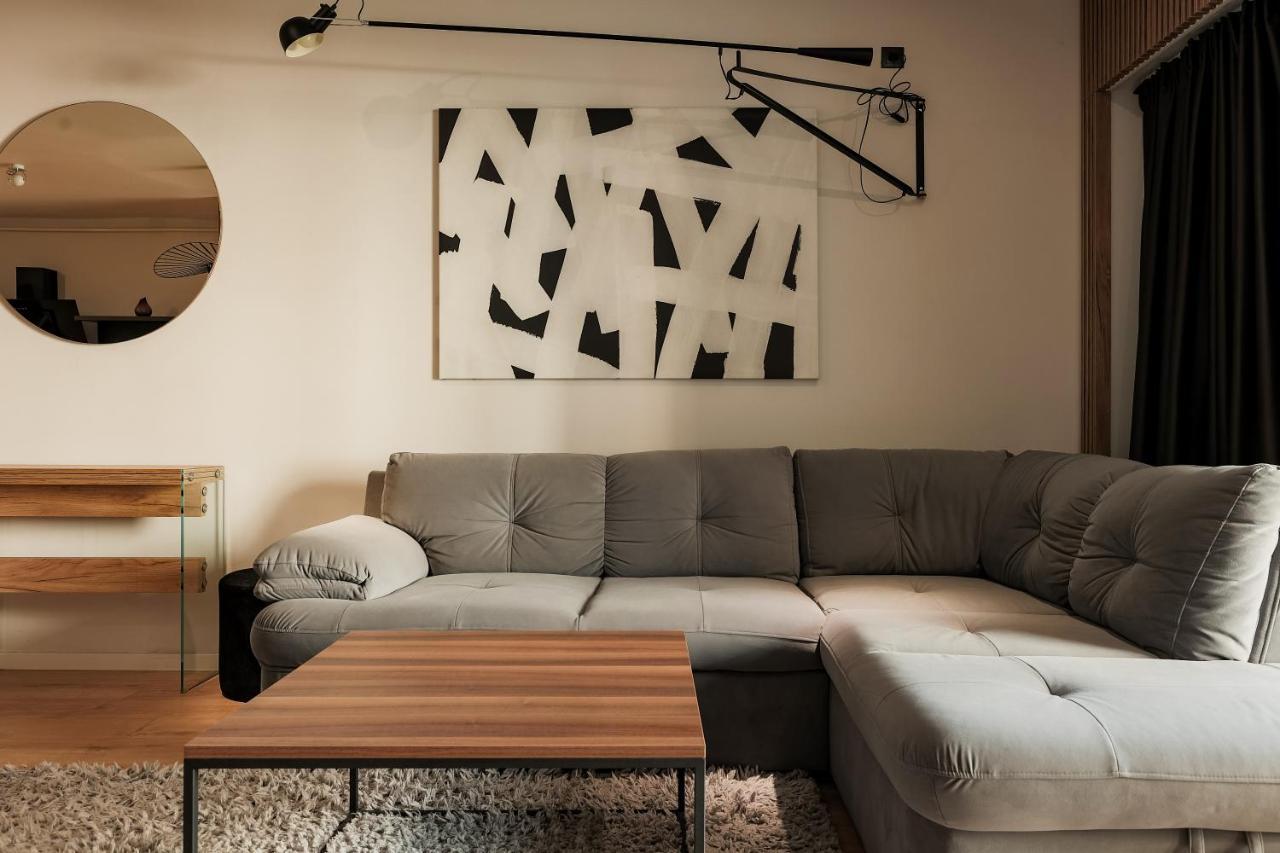 Nest Inn Stiletto Apartment Клуж-Напока Екстериор снимка
