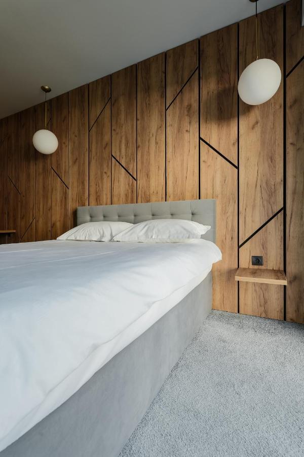 Nest Inn Stiletto Apartment Клуж-Напока Екстериор снимка