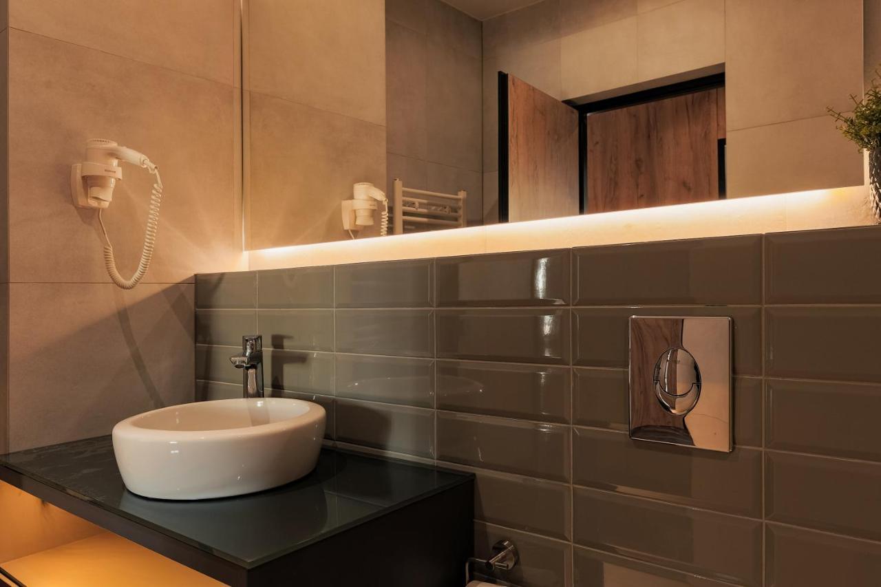 Nest Inn Stiletto Apartment Клуж-Напока Екстериор снимка