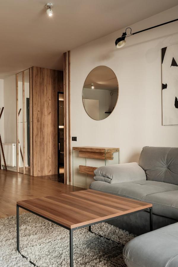 Nest Inn Stiletto Apartment Клуж-Напока Екстериор снимка