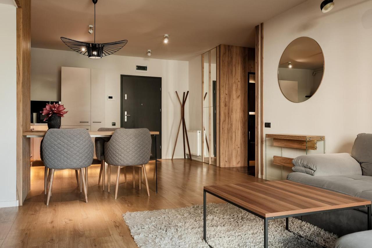Nest Inn Stiletto Apartment Клуж-Напока Екстериор снимка