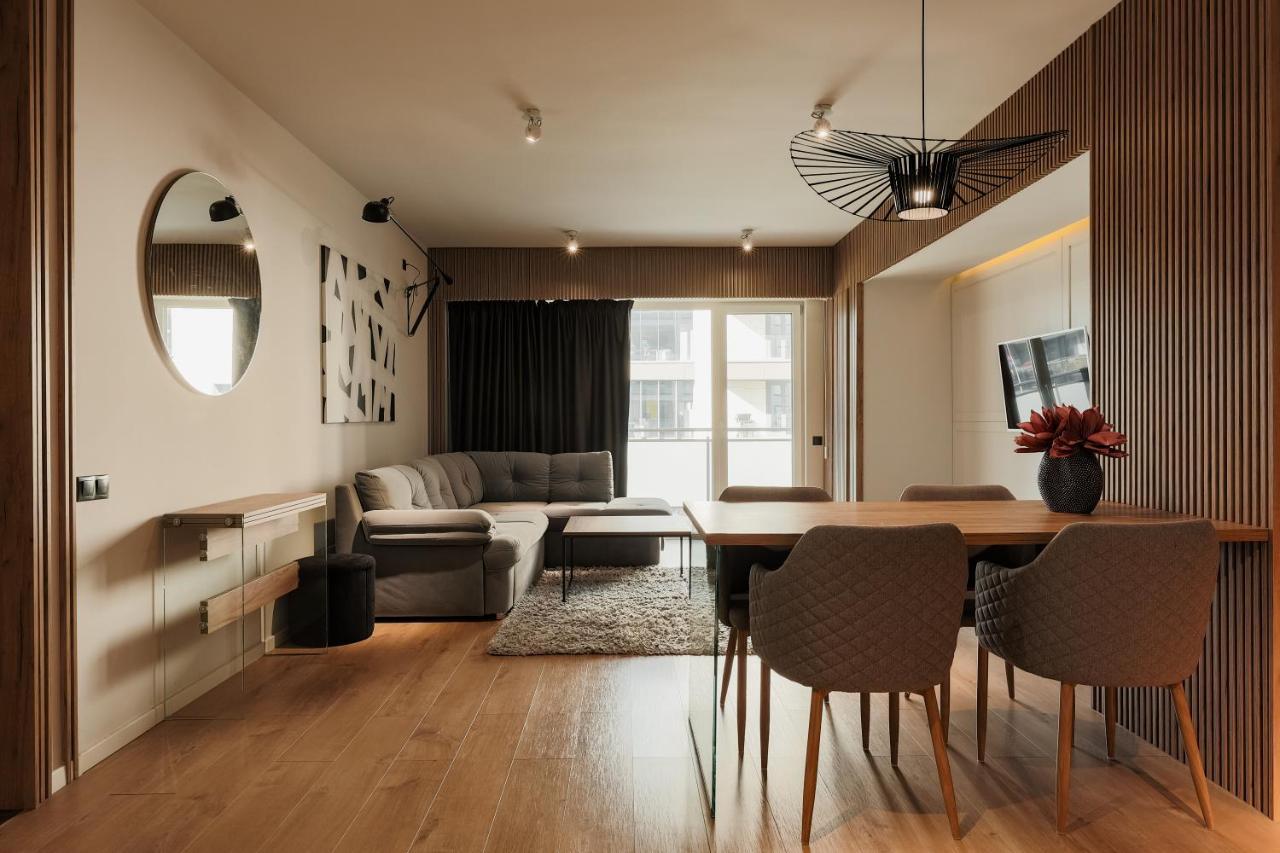 Nest Inn Stiletto Apartment Клуж-Напока Екстериор снимка